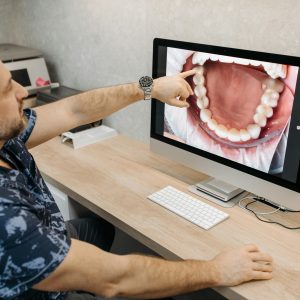 pexels-pavel-danilyuk-6812508 Estetik Diş Hekimliği Hakkında Bilmek İstediğiniz Her Şey